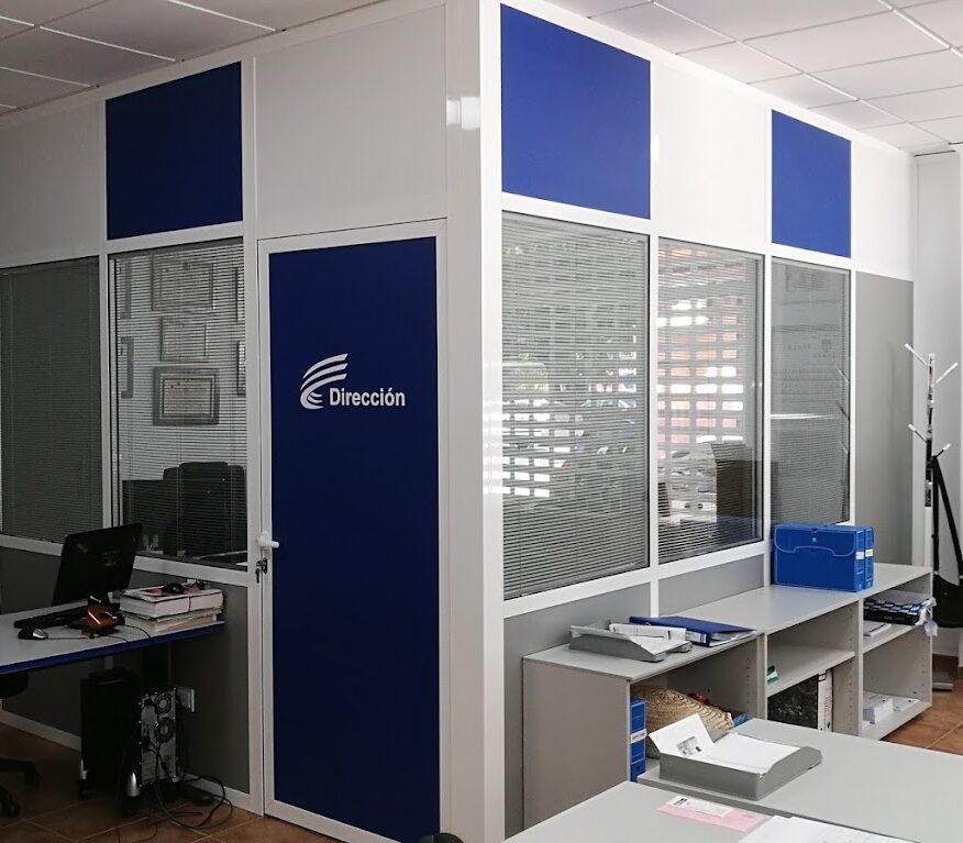 correduría de seguros en Canals - oficina