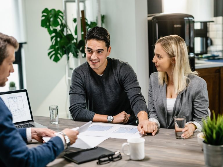 correduría de seguros en Xátiva – pareja correduría de seguros en Xátiva - pareja