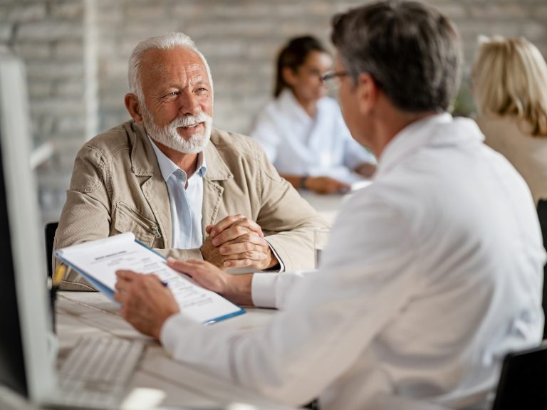 correduría de seguros en Xátiva – persona mayor correduría de seguros en Xátiva - persona mayor