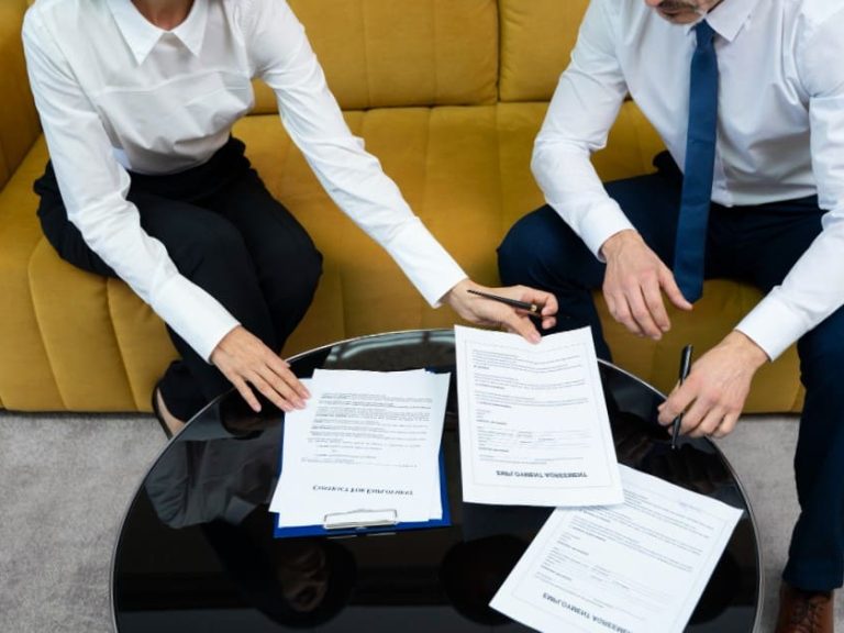 Correduría de seguros en Xativa – Mesa Correduría de seguros en Xativa - Mesa