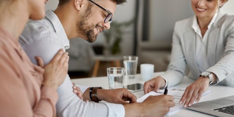 Correduría de seguros en Canals - Escribir